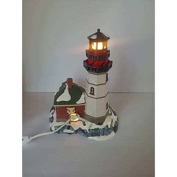 Dept 56 "CHRISTMAS COVE LIGHTHOUSE" #5483-6 1995 retired 2001 - Picture 5 of 13
